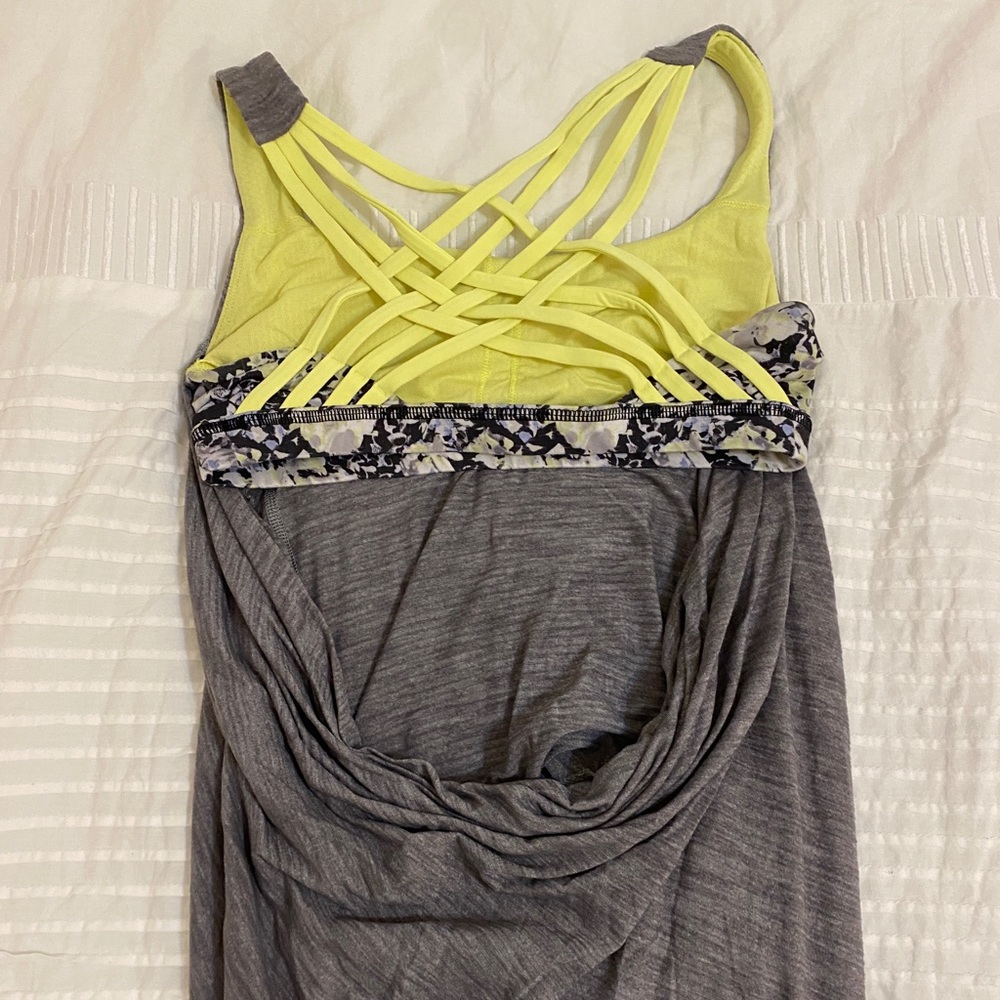 Lulu lemon tank top with cross back built in bra